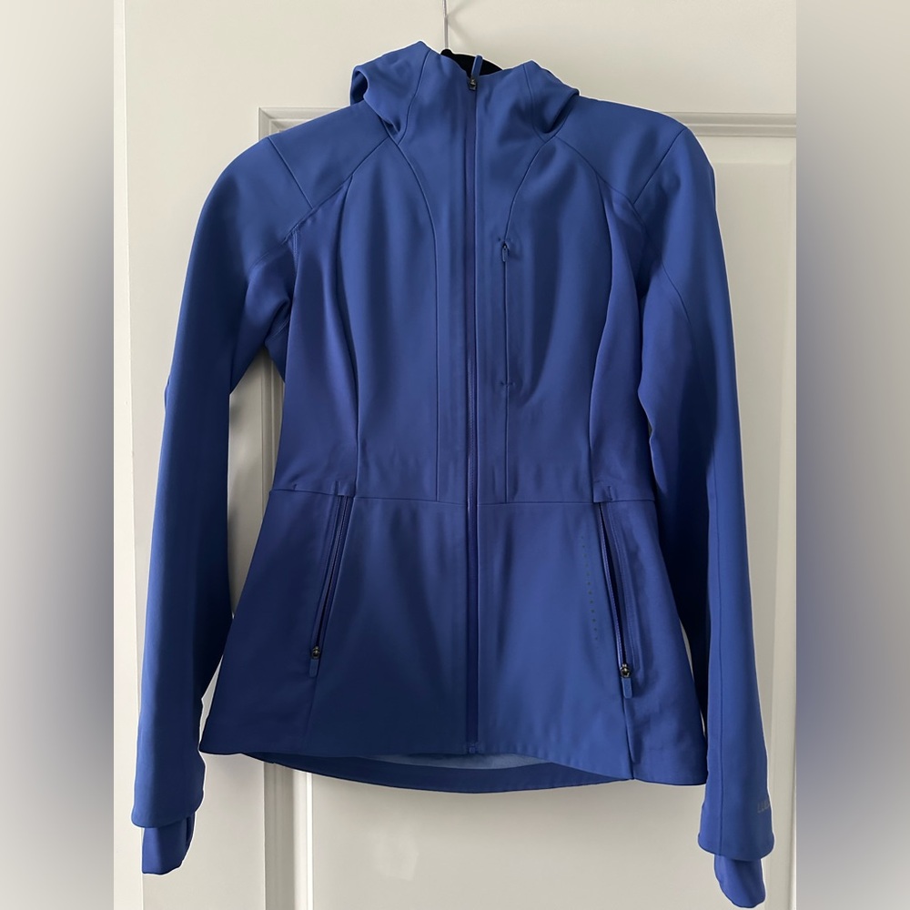 Lululemon Cross Chill Jacket